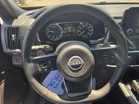 Used 2025 Nissan Pathfinder Rock Creek AWD/4WD image 11
