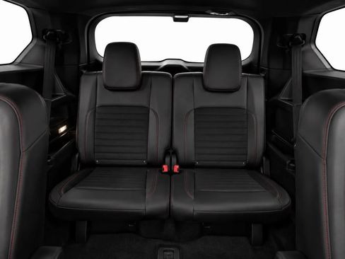 Used 2025 Ford Explorer ST-Line w/ ST-Line Street Pack AWD/4WD image 16