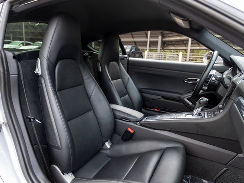 Used 2018 Porsche 718 Cayman S image 48