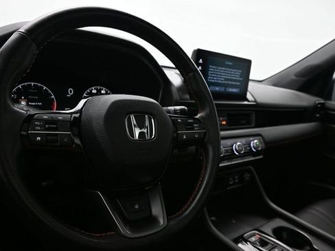 Used 2024 Honda Pilot TrailSport image 10