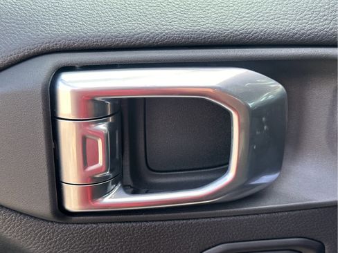 New 2025 Jeep Wrangler Sahara w/ Safety Group image 32