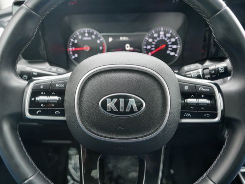Certified 2021 Kia Sorento S w/ Panoramic Sunroof Package image 25