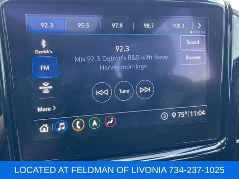 Used 2020 Chevrolet Traverse LT w/ LT Premium Package FWD image 12