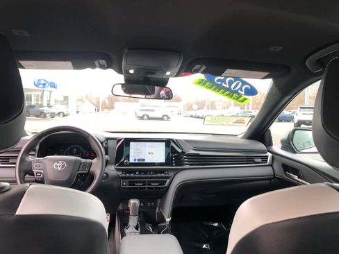 Certified 2025 Toyota Camry SE image 29