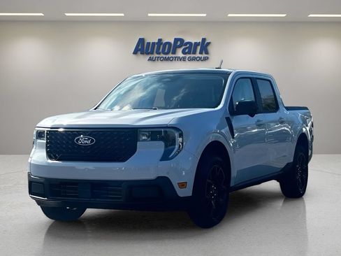 New 2026 Ford Maverick Lariat w/ Black Appearance Package AWD/4WD image 3