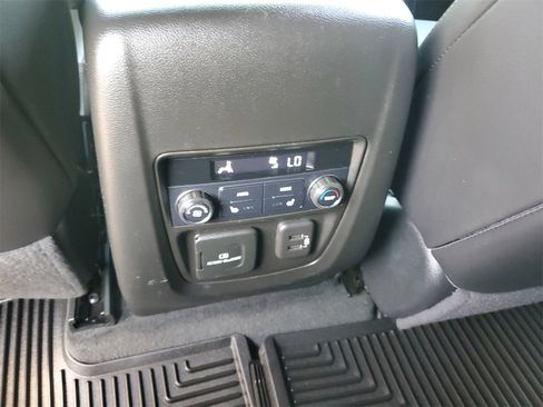 Certified 2023 Buick Enclave Avenir image 16