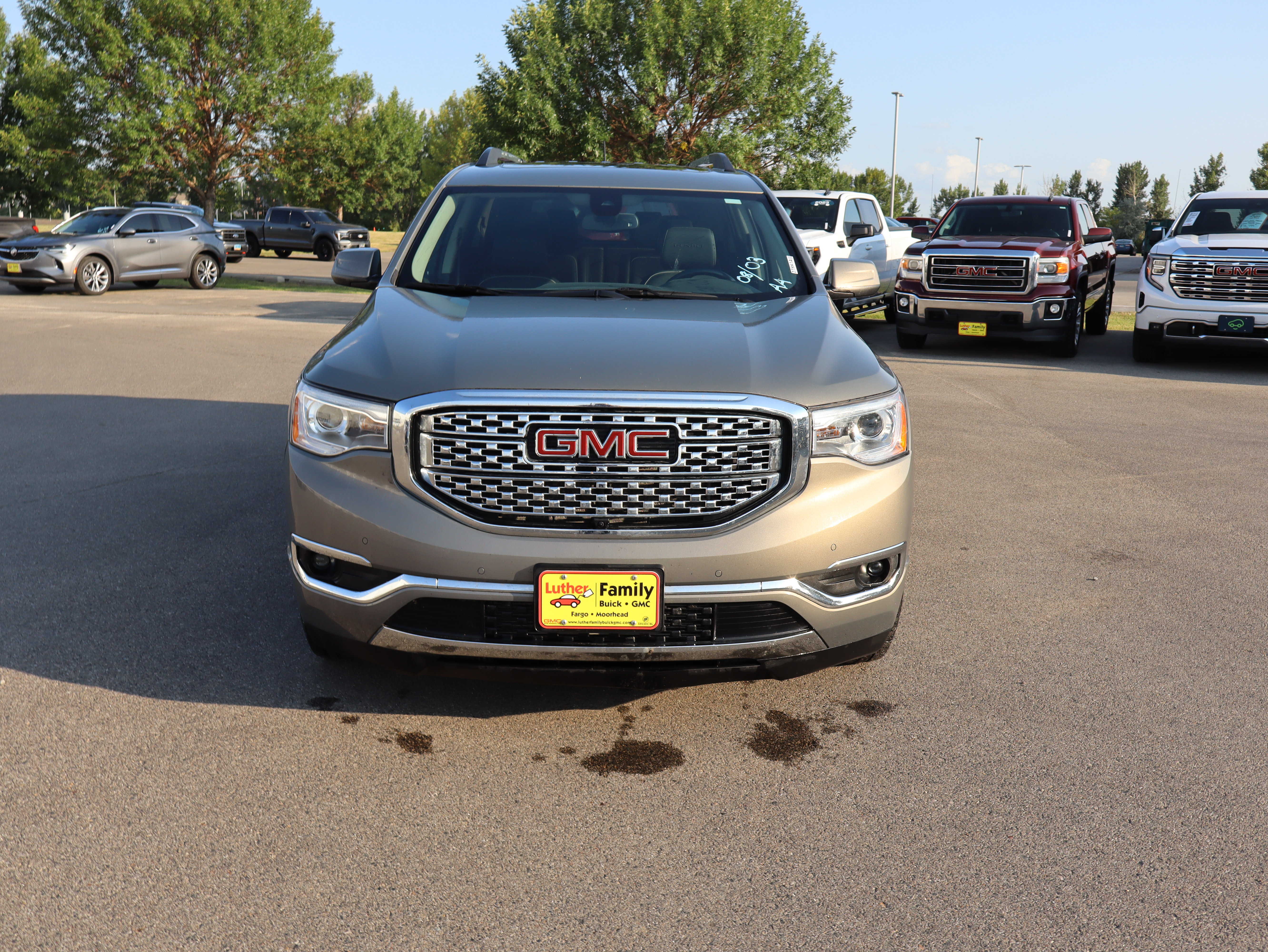 Used 2019 GMC Acadia Denali w/ Technology Package AWD/4WD image 2
