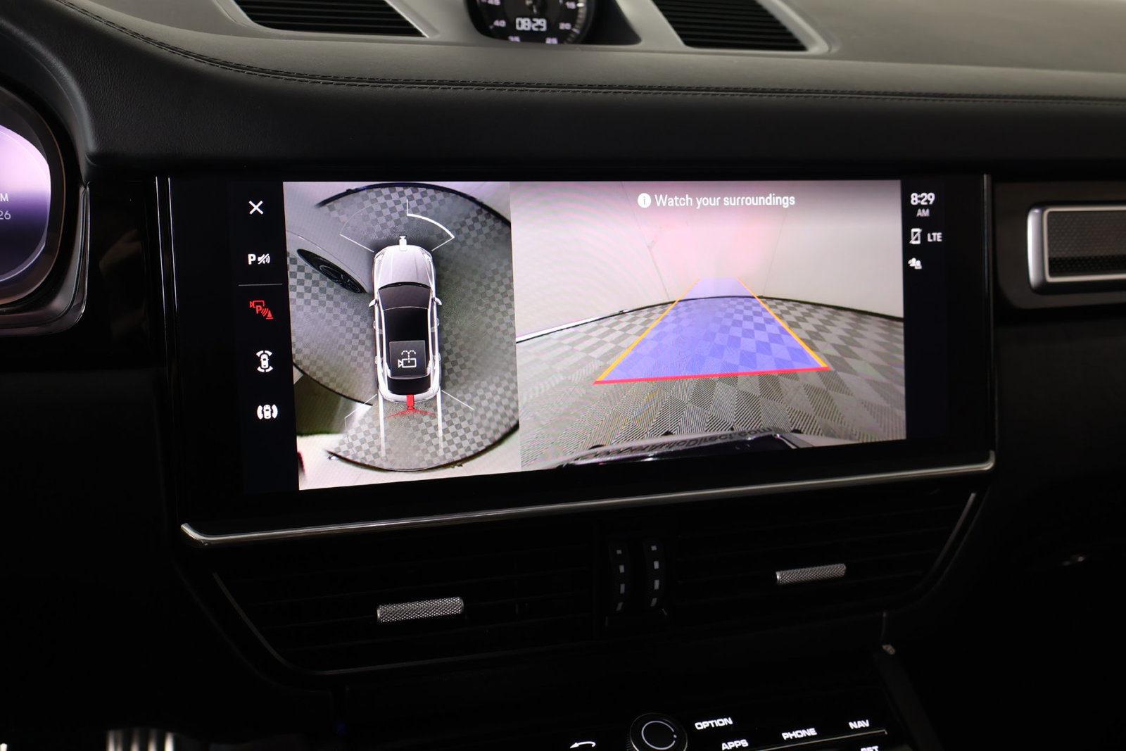 Certified 2023 Porsche Cayenne GTS AWD/4WD image 6