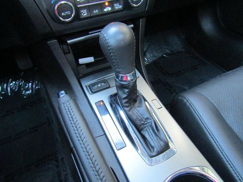 Used 2013 Acura ILX w/ Technology Package image 19