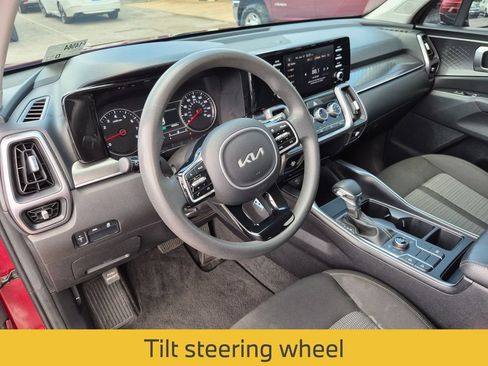 Used 2023 Kia Sorento LX AWD/4WD image 31
