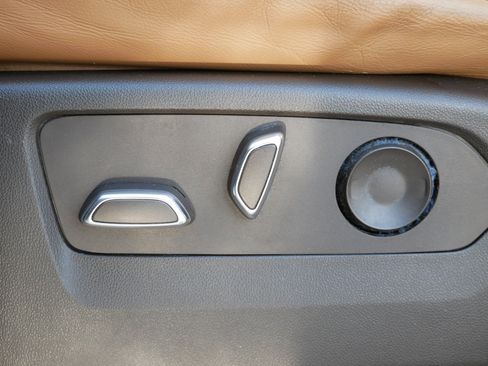 Used 2023 Cadillac Escalade ESV Premium Luxury image 7