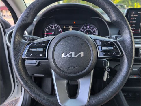 Used 2024 Kia Forte LXS w/ LXS Technology Package image 21