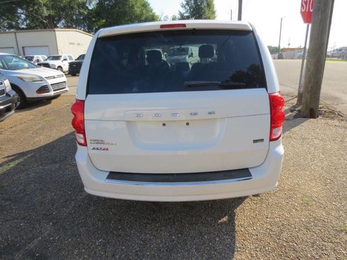 Used 2012 Dodge Grand Caravan SE FWD image 4