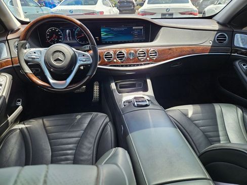 Used 2018 Mercedes-Benz S 560 Sedan image 17