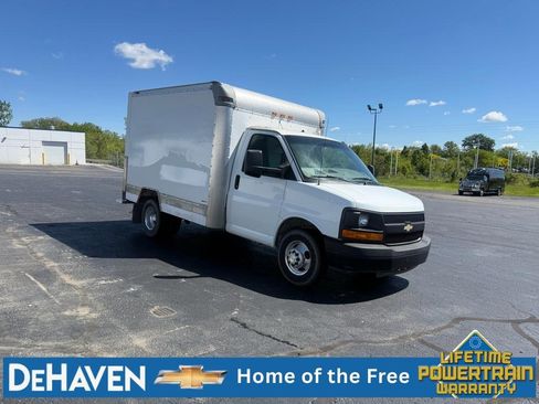 Used 2015 Chevrolet Express 3500 RWD image 8