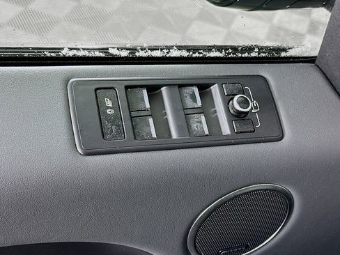 Used 2014 Land Rover Range Rover Sport HSE image 23