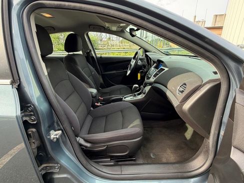 Used 2012 Chevrolet Cruze LT FWD image 15