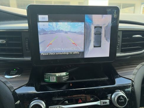 Used 2021 Ford Explorer Limited image 9