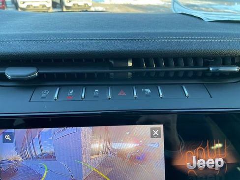 New 2026 Jeep Grand Cherokee Altitude AWD/4WD image 22