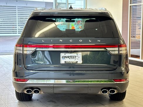 Used 2024 Lincoln Aviator Reserve w/ Equipment Group 201A image 5