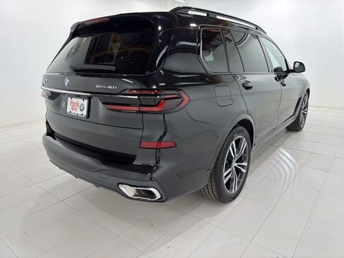 Used 2026 BMW X7 xDrive40i w/ Executive Package image 5