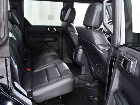 New 2025 Ford Bronco Badlands AWD/4WD image 19