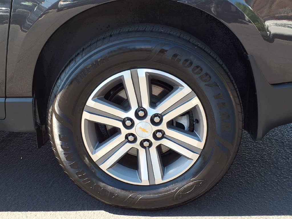 Used 2016 Chevrolet Traverse LT FWD image 4