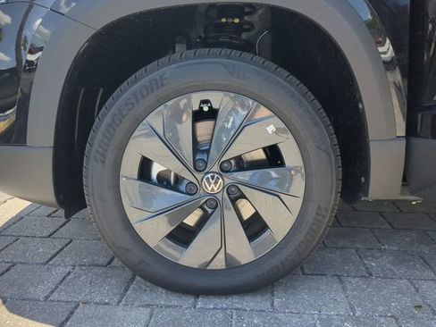 New 2026 Volkswagen Taos S FWD image 29