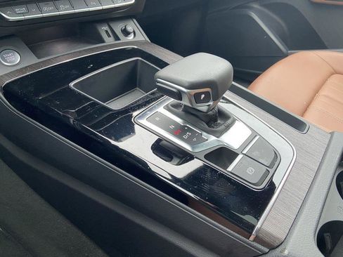 Used 2025 Audi Q5 2.0T Premium image 32