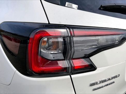 Certified 2025 Subaru Outback Premium w/ Popular Package #1A image 31