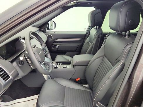 Used 2024 Land Rover Discovery Dynamic SE AWD/4WD image 20