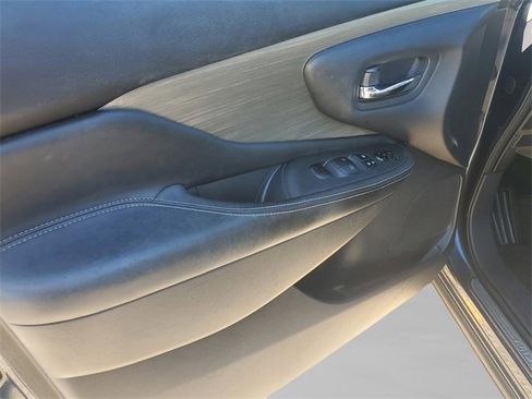 Used 2015 Nissan Murano SV image 14