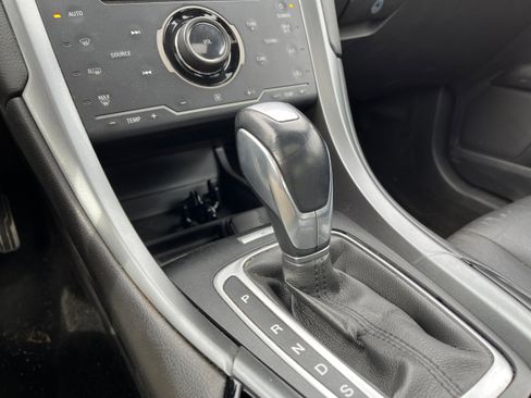 Used 2013 Ford Fusion Titanium w/ Titanium Driver Assist Pkg image 16