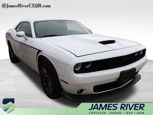 Used 2022 Dodge Challenger GT w/ Plus Package AWD/4WD image 9