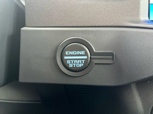 New 2025 Ford Bronco Badlands AWD/4WD image 13
