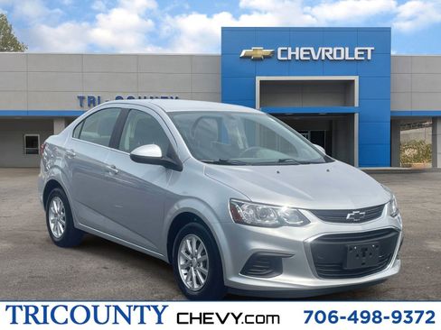 Used 2020 Chevrolet Sonic LT FWD image 1