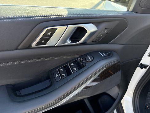 Used 2023 BMW X5 sDrive40i image 16