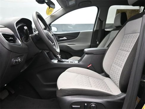Used 2023 Chevrolet Equinox LT image 9