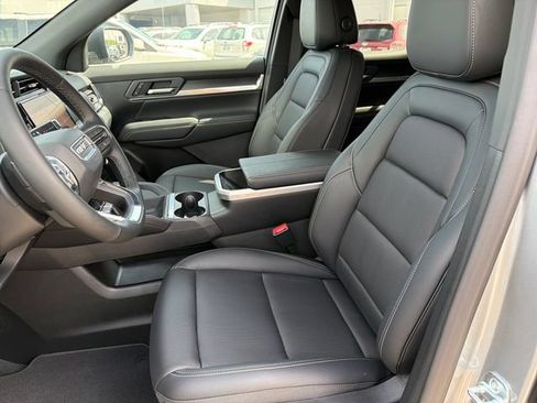 New 2027 GMC Terrain Elevation w/ Elevation Premium Package FWD image 17