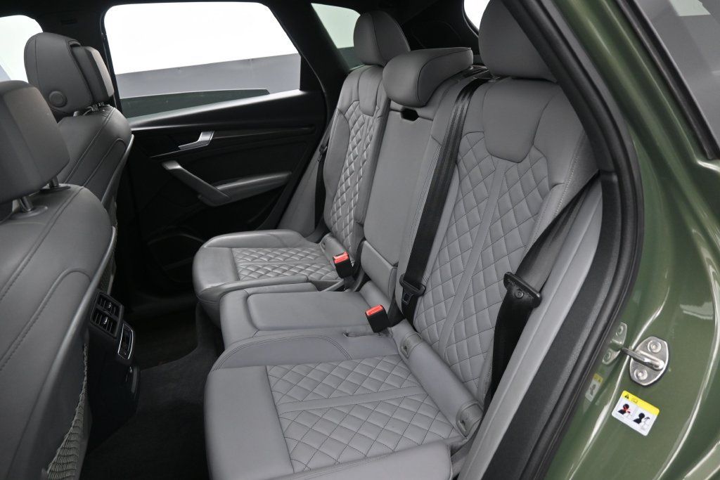 Used 2024 Audi SQ5 Prestige AWD/4WD image 25