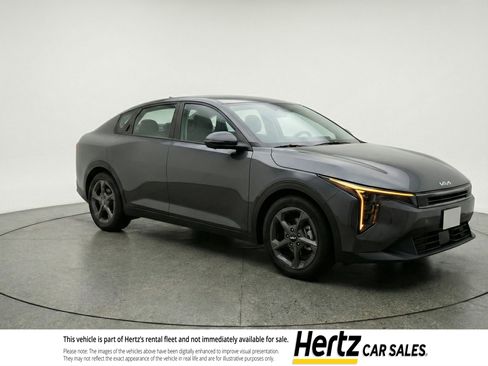 Used 2025 Kia K4 LXS FWD image 1