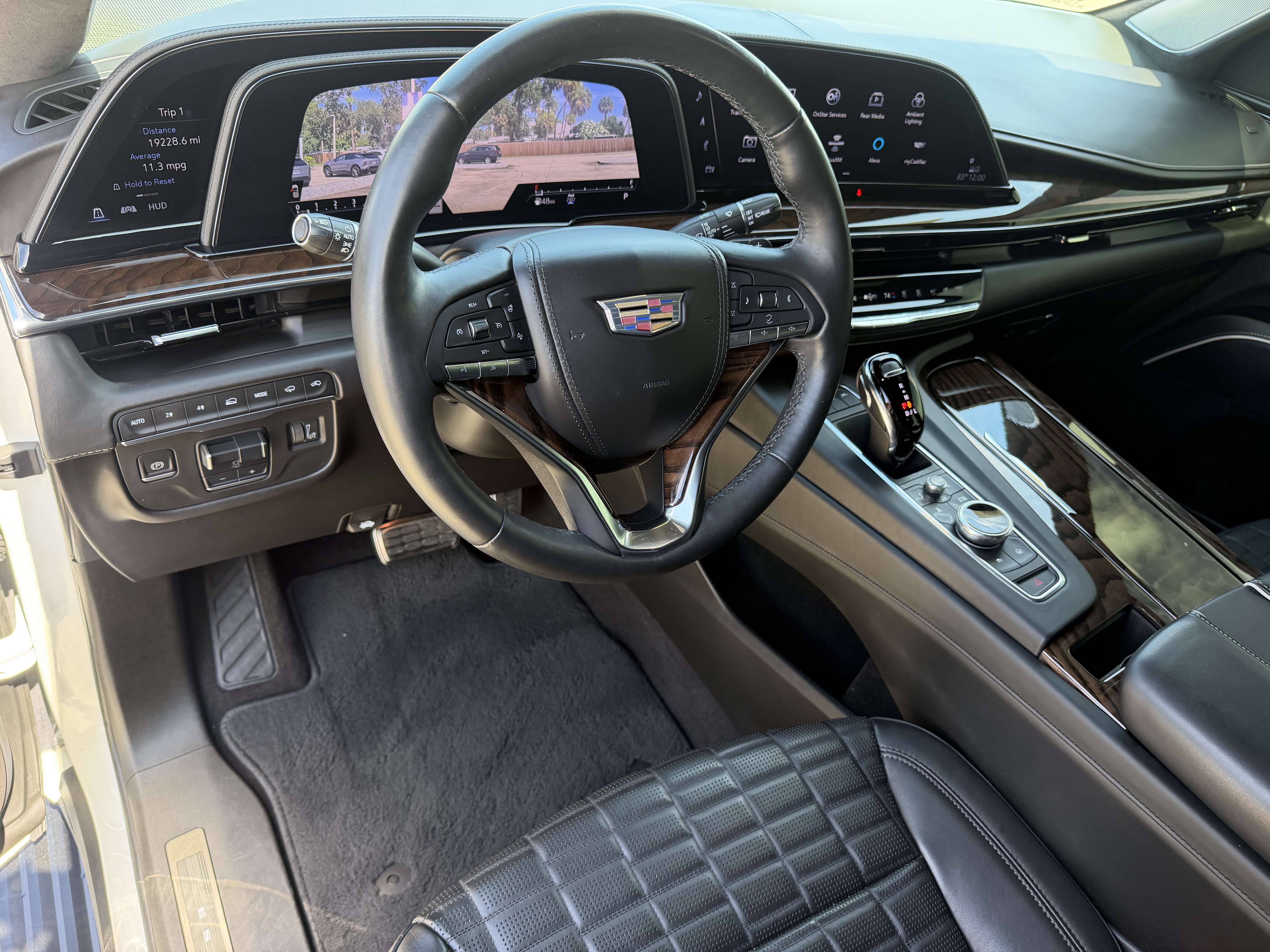 Certified 2022 Cadillac Escalade ESV Sport Platinum w/ LPO, ONYX Package AWD/4WD image 16
