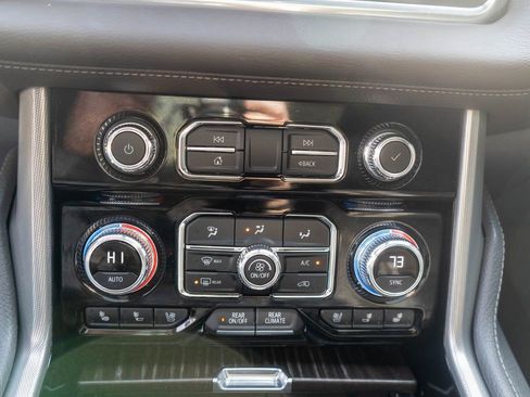 Used 2021 GMC Yukon Denali image 25