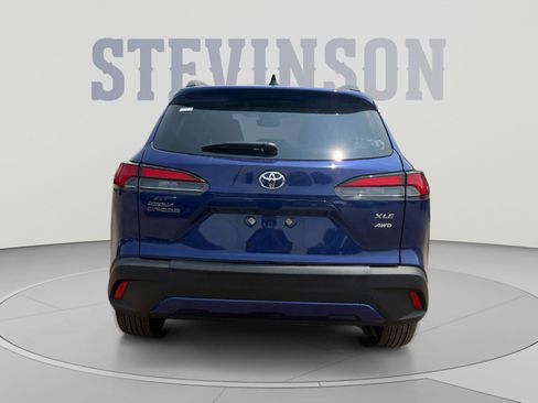 Used 2025 Toyota Corolla Cross XLE w/ Convenience Package AWD/4WD image 4