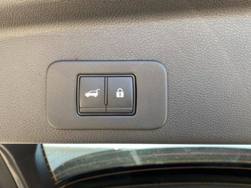 Used 2025 Nissan Murano SL AWD/4WD image 31