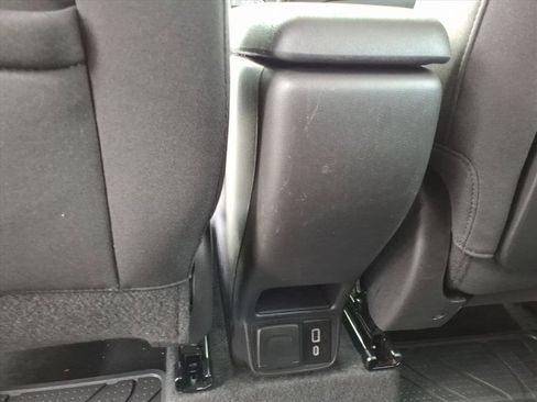 Used 2025 Chevrolet TrailBlazer LT w/ Convenience Package FWD image 27