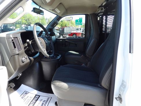 Used 2024 GMC Savana 2500 w/ Driver Convenience Package RWD image 17