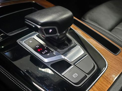 Used 2022 Audi Q5 2.0T Premium Plus w/ Premium Plus Package image 16