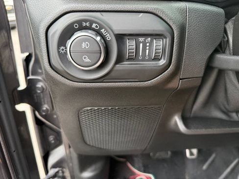 Used 2021 Jeep Gladiator Sport AWD/4WD image 24