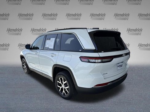 Used 2025 Jeep Grand Cherokee Limited image 7